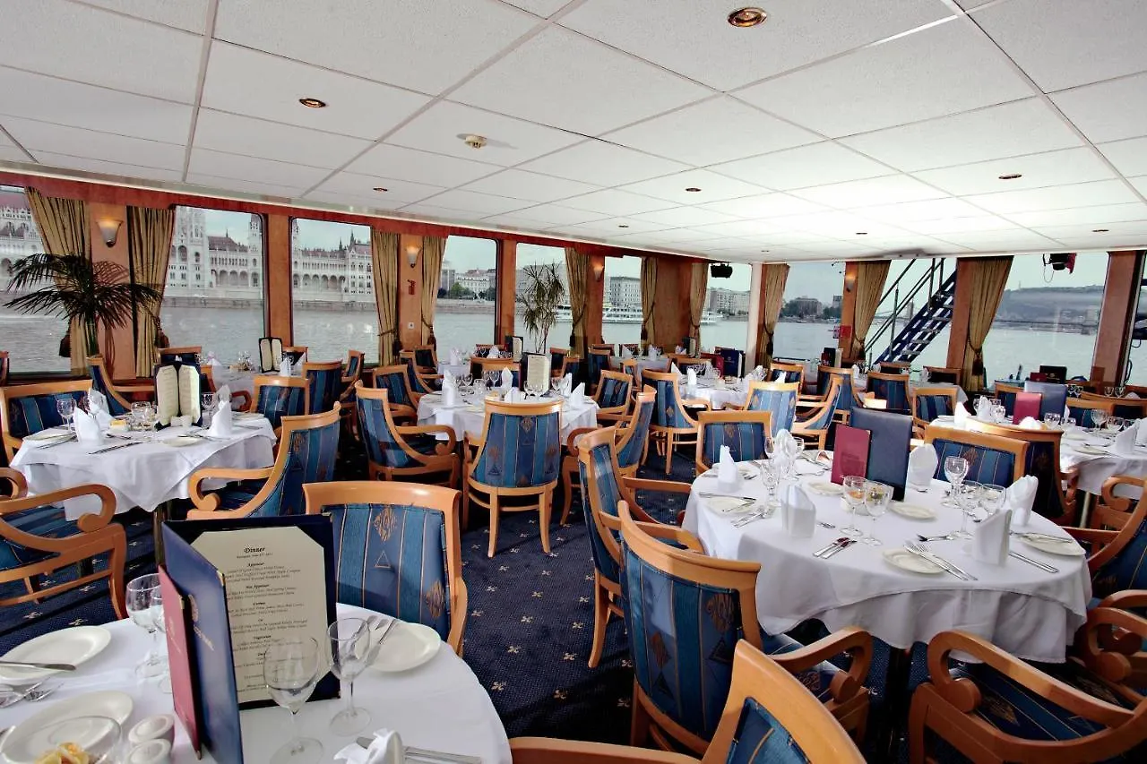 Fairtours Hotelschiff Dutch Melody Düsseldorf Botel