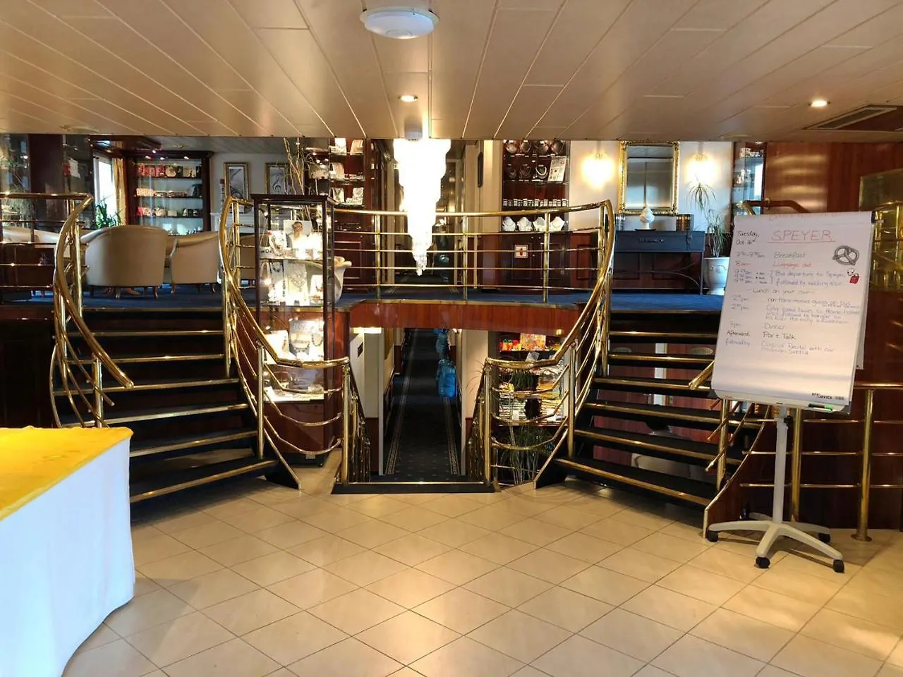 Fairtours Hotelschiff Dutch Melody Düsseldorf Botel