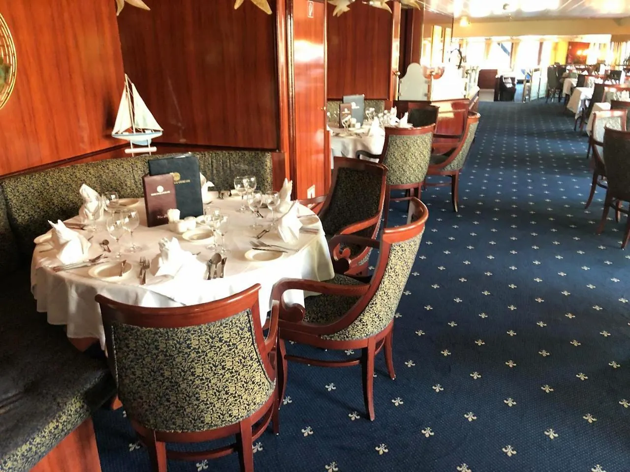 Fairtours Hotelschiff Dutch Melody Düsseldorf Botel