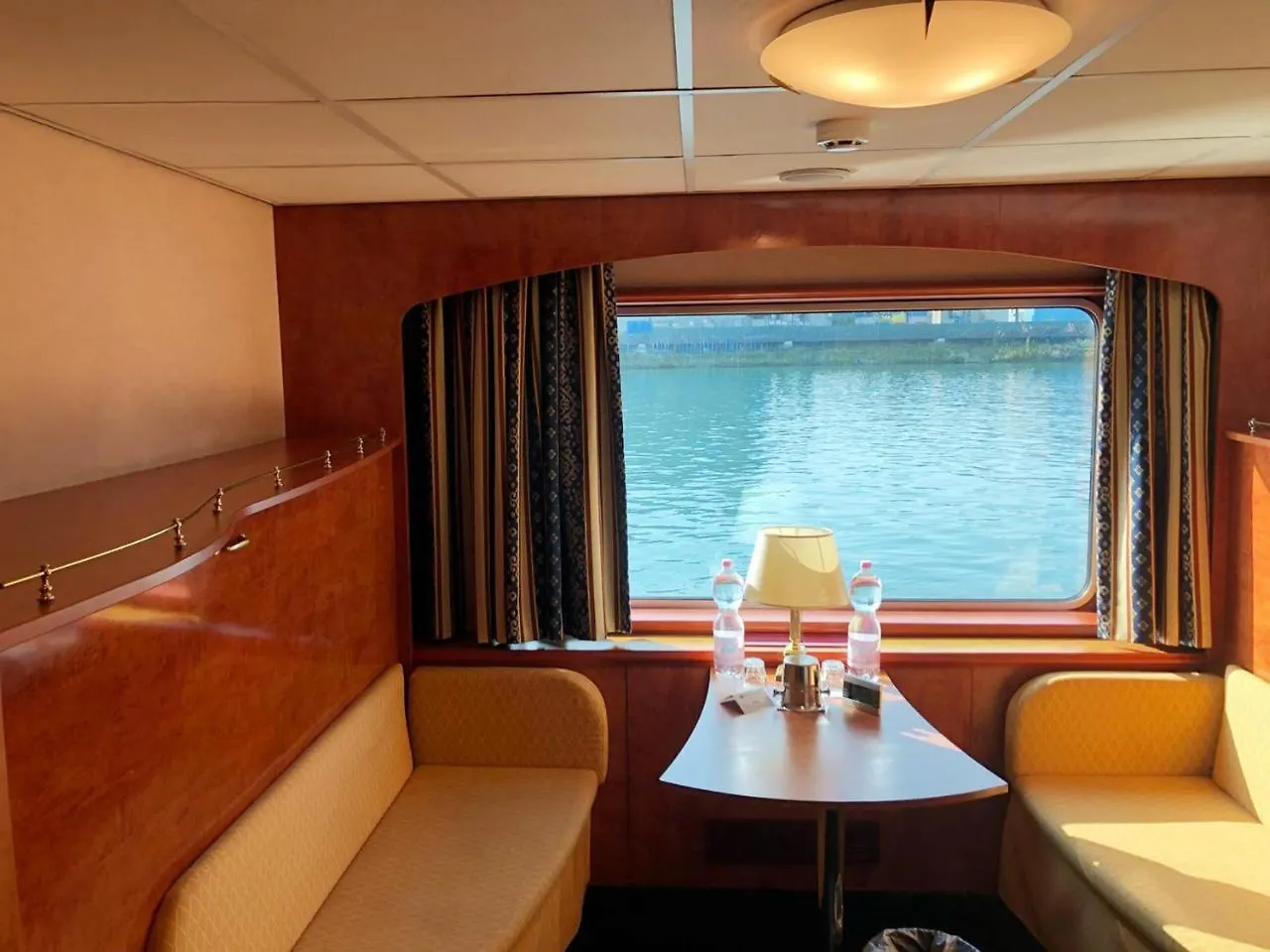 Botel Fairtours Hotelschiff Dutch Melody Düsseldorf